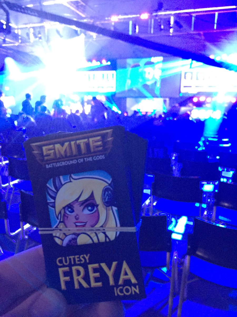 Todesberg's tweet photo. Day 2 at Dreamhack! RT/Follow for a chance to get 1/5 Cutesy Freyas :) 4 hours from now https://t.co/WpEcwjJt8y