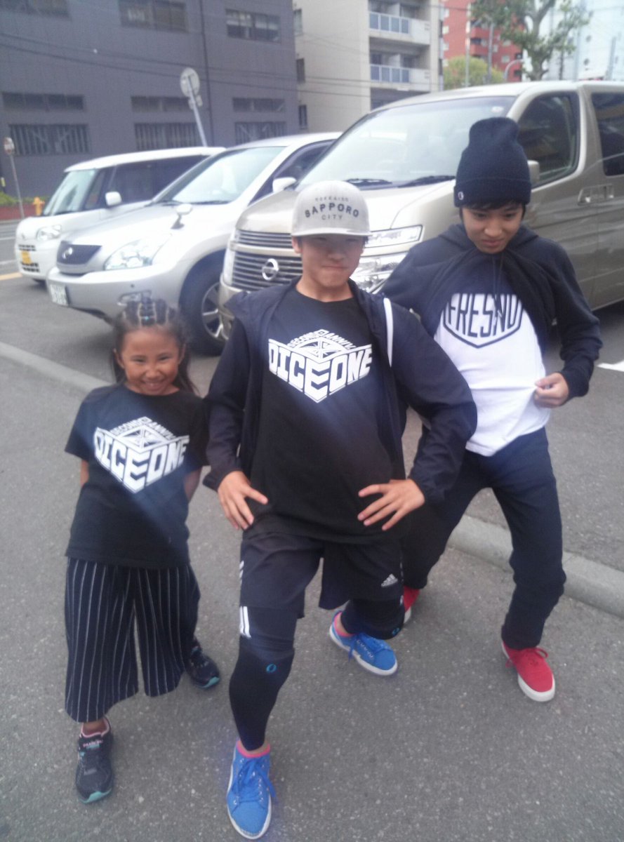MerryClownDance's tweet photo. スパノバで仲良くなったみたいです笑笑 https://t.co/xHNcSw44f9