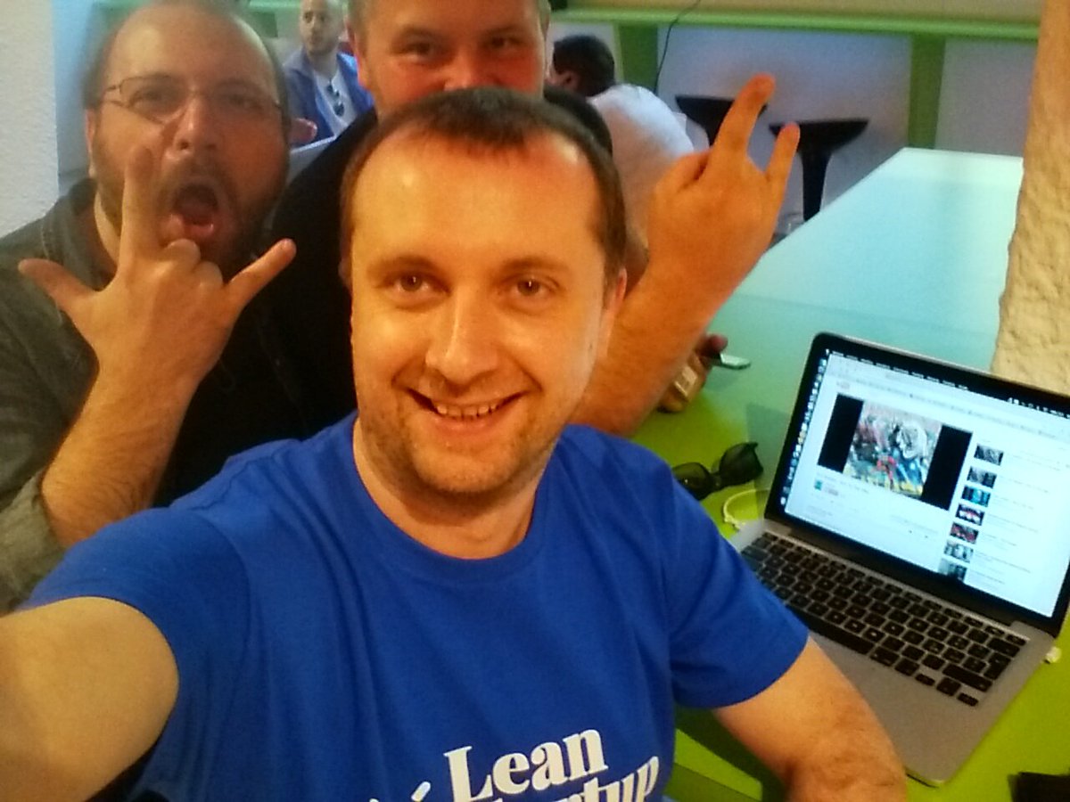 xdatap1's tweet image. #LeanStartupExperience at @Neomobile_Group we&apos;re starting with the sound of Run To The Hills. #IronMaiden