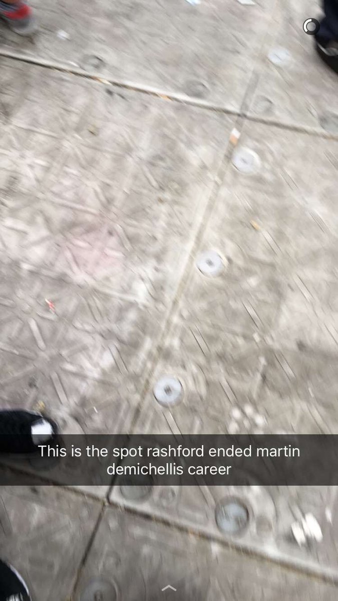 My one and only picture from the roses gig. They were class to be fair as well! 🍋