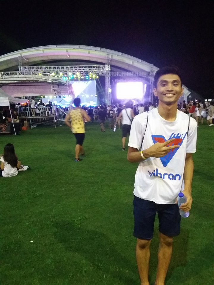 _iamEj7's tweet image. #GoWildWithPaint @VibrantFest