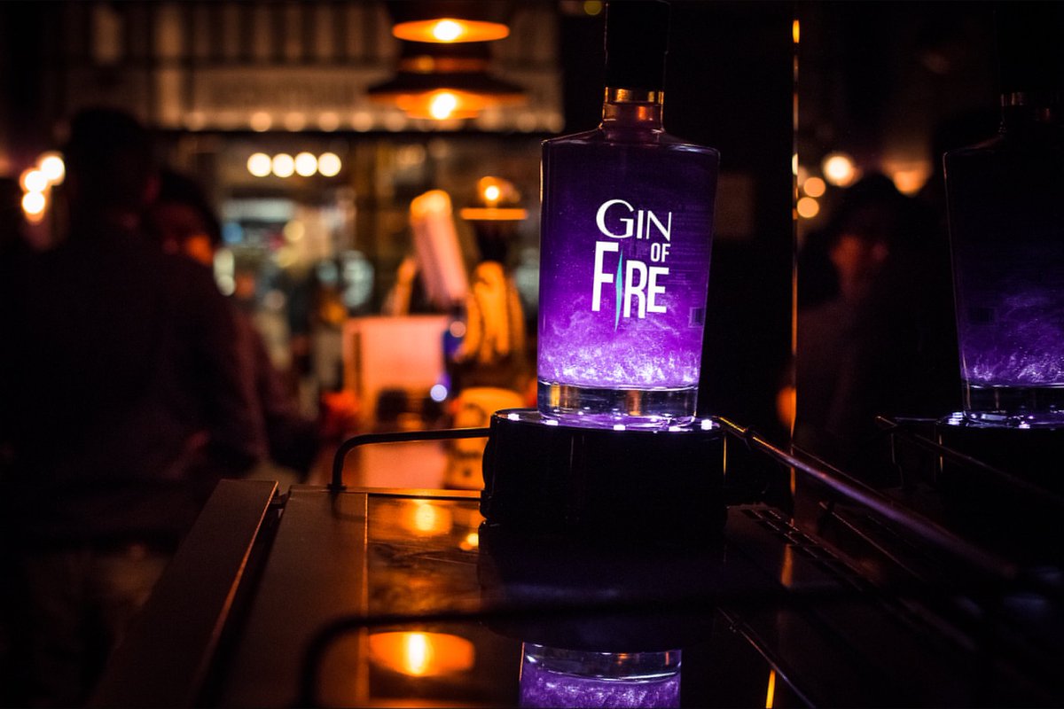 4onfirepremium's tweet photo. #glamour en tu #copa @ginoffire rompiendo esquemas #bartender búscanos en https://t.co/8QUP7SsV5R #gin #cocktails https://t.co/mA6J6h6hHs