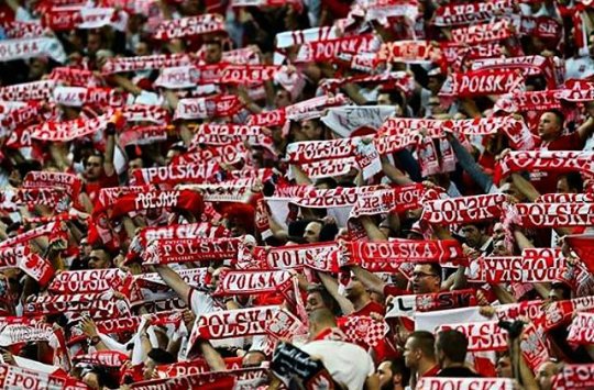 SCARFS UP!
#Poland #EURO2016