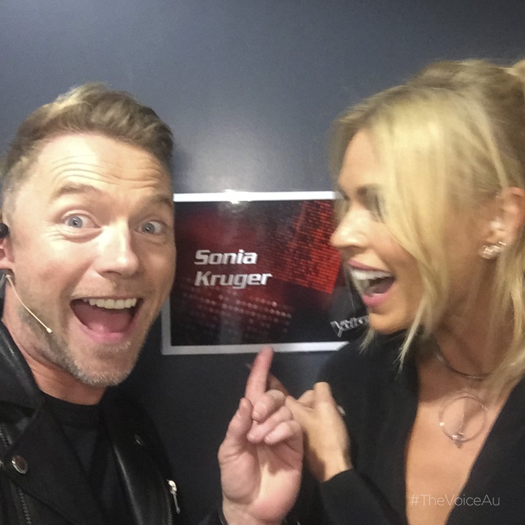 TheVoiceAU's tweet photo. Let's do this! @ronanofficial &amp; @SoniaKruger are ready to go LIVE at 7pm! ✌️ #TheVoiceAu https://t.co/GvnoFdm3Ro