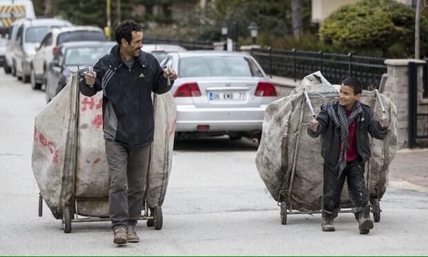 Evlatlarının kursağından haram geçirmeden, çalmadan kazanan, o yürekli babalara kucak dolusu selamlar… #babalargunu