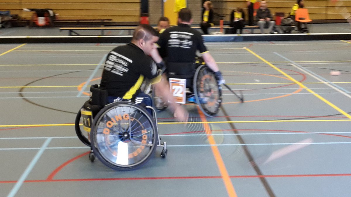 HendrikvM's tweet photo. Ned kampioenschap @KNHB_NL en @DKuytFoundation warmdraaien voor de wedstrijden #hHockey https://t.co/jLyuGBnwMb