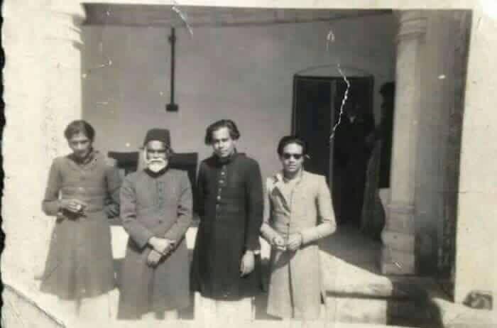 ShahZaff's tweet photo. Jigar Moradabadi. Asrarul Haq Majaz, Ali Sardar Jafri and Rahi Masoom Raza at VM Hall, AMU Aligarh
@Rekhta @iamrana https://t.co/Wc38qnQyn3