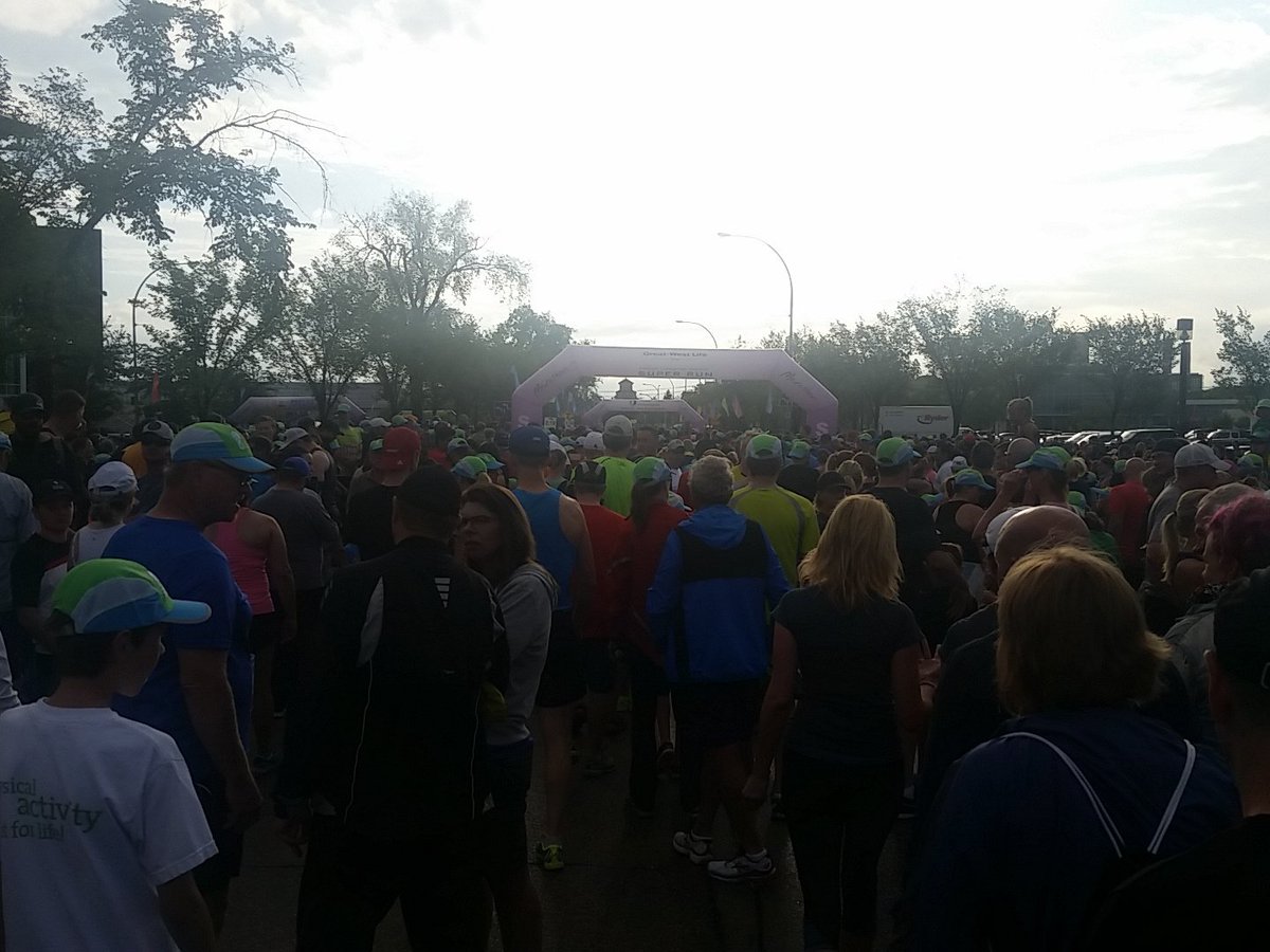 So many people at the start!  #mbmarathon
