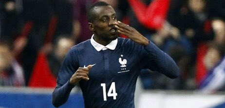 Stevenl_9's tweet photo. Matuidi imitant Joachim Low durant le match, devrait il être exclu du groupe? #TweetCommeLEquipe https://t.co/nYprARDlzl