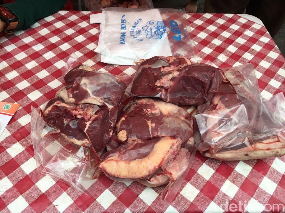 Sisa Daging Sapi OP Disimpan di Freezer, Besok Dijual Lagi detik.id/64OCWo via <a href="/detikfinance/">DetikFinance</a>