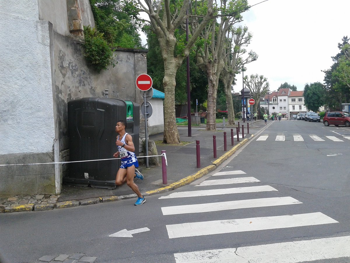 marinlhay's tweet photo. @AthletismeCal  vainqueur 10km cavale #lhay https://t.co/klutN89BPK
