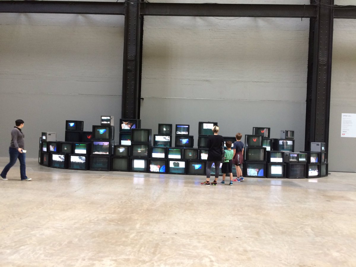 TIWWA16's tweet photo. Favorite at Tate Modern: 'Open Call' - 500 emerging artists by Tate Collective &amp; @hellojenaa + https://t.co/DRgjReyzFq