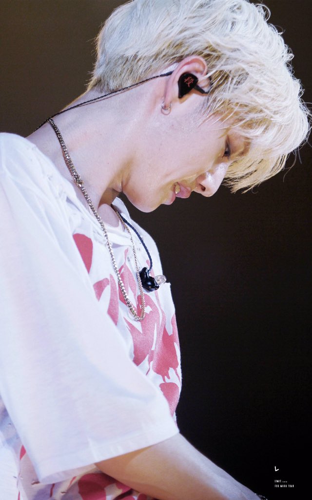 Limit9394's tweet photo. 160618 fly in guangzhou 
#GOT7 #갓세븐 #마크 #MarkTuan #Mark #段宜恩 https://t.co/P7gM6IFVY8