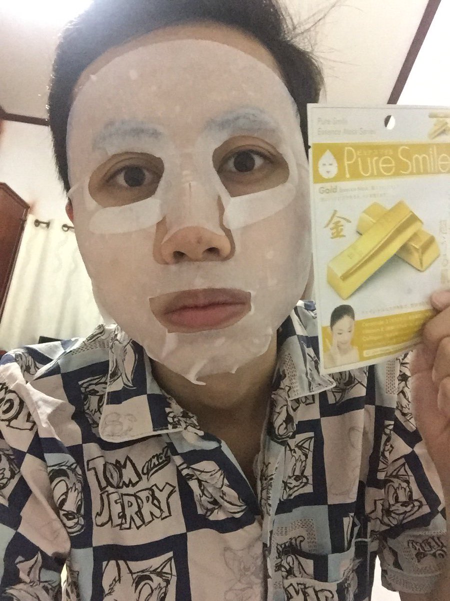 DEnphoum's tweet photo. #ของดีบอกต่อ #ของดีจากญี่ปุ่น #howtoperfect #ถูกและดี #แฟนฝากมาให้ แผ่นละไม่ถึง 10฿ #หล่อไร้สติ เลยครับ😂😂 https://t.co/HwEP8sOXb7