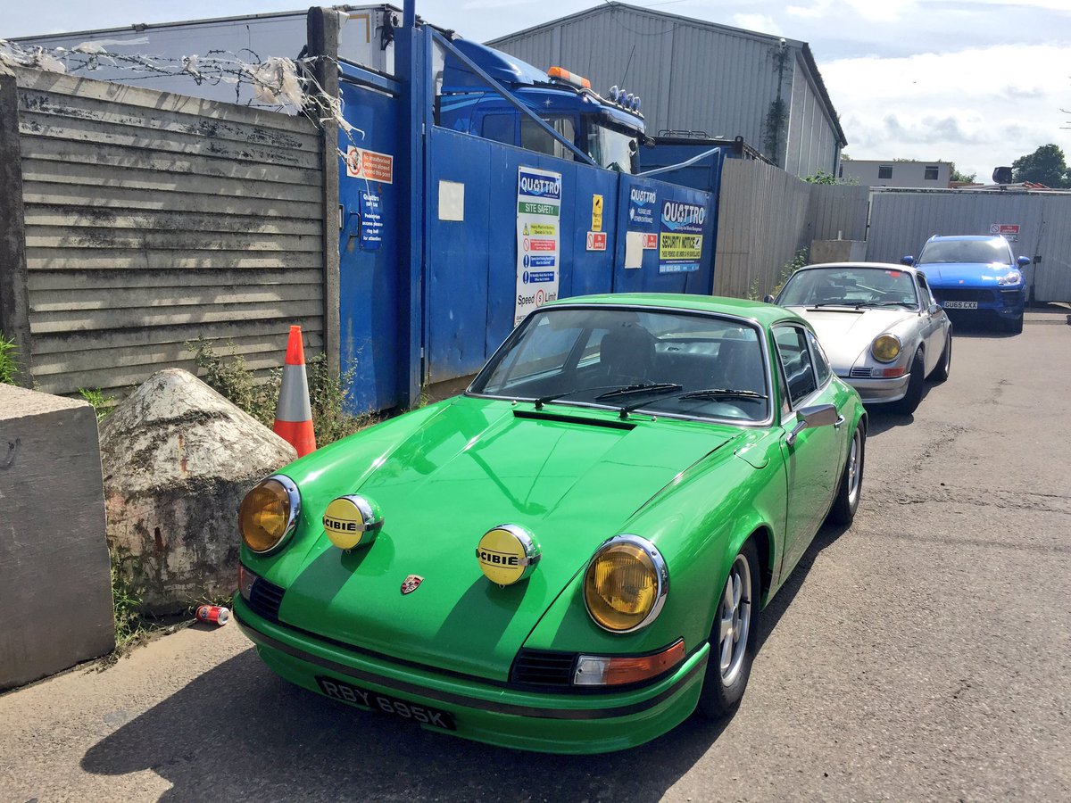 classicsandcake's tweet photo. Fun, friends and the usual mix of cool and quirky cars. https://t.co/tZsmFRRkui