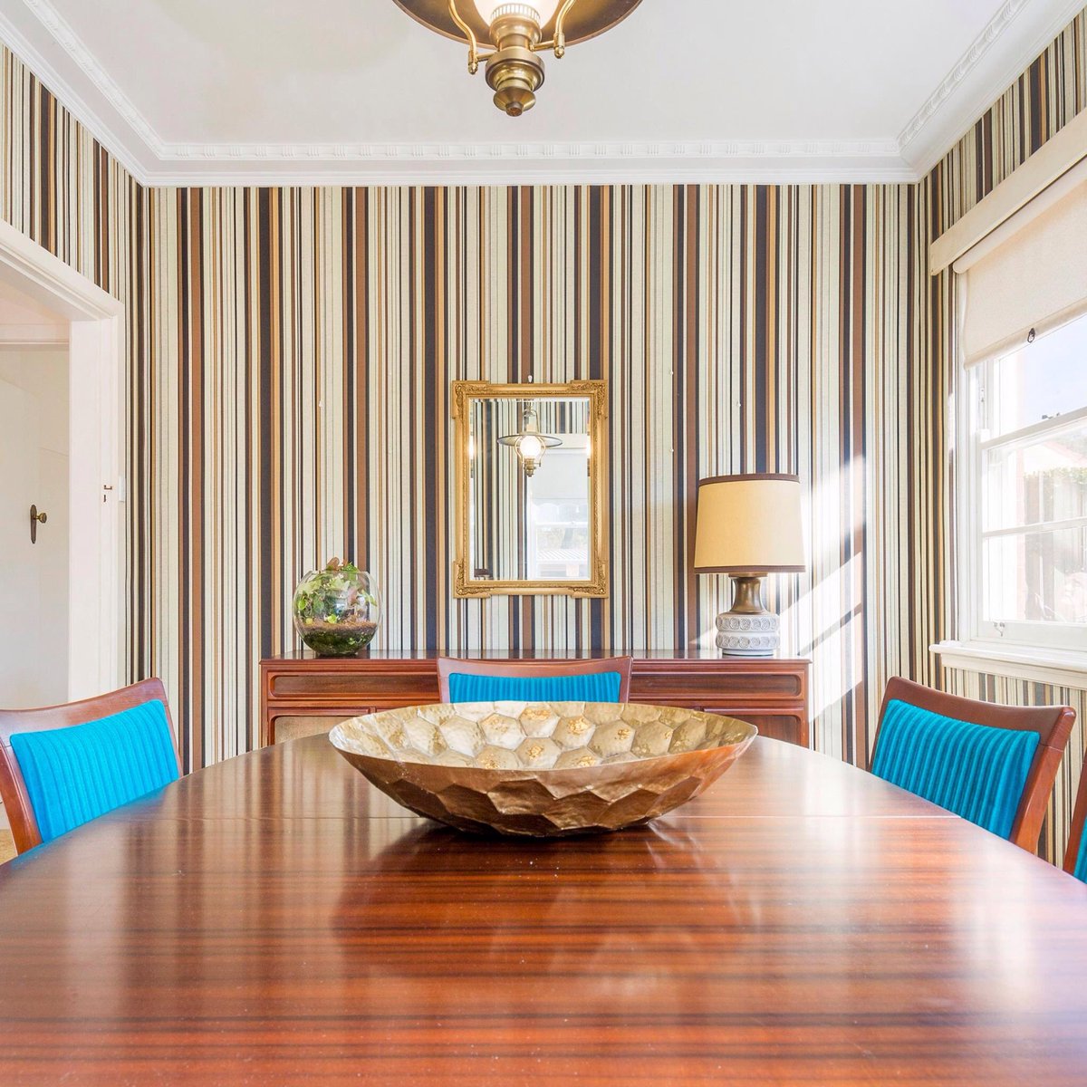 Stripes are the new black!
check out 18 Bannister Gardens, Griffith, luton.com.au/5754726/18-ban…
