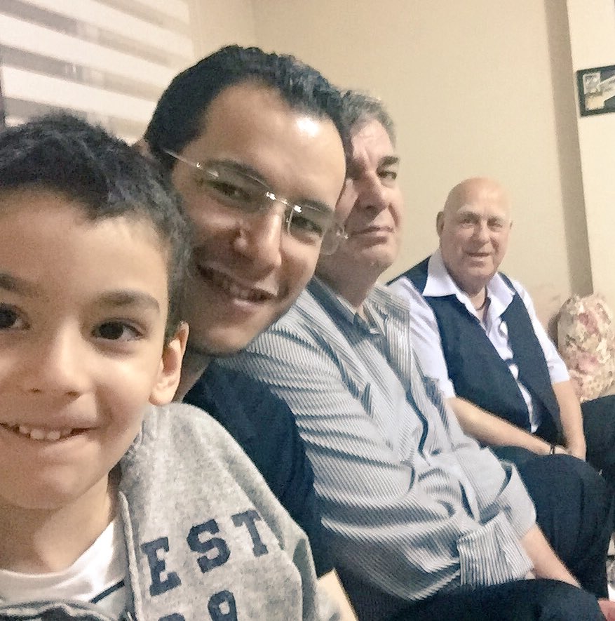 YavuzSamur's tweet photo. Harika cocuk, babasi, onun babasi, onun da babasi.. #Baba gibi babalarin Babalar gunu kutlu olsun #4nesil birarada 😍 https://t.co/mQtVQTkBbj