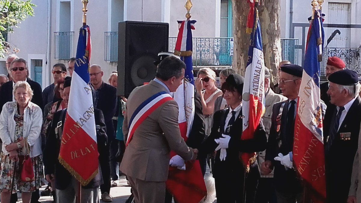 JEANRENELAGET's tweet photo. A l'Appel du #18Juin célébré à #Agde avec @igorkurek - #RPF Off #RPFJ #RPF34 #RPFJ34 #Kurek #Laget #Gaullisme 2 https://t.co/aJYSJcuX4r
