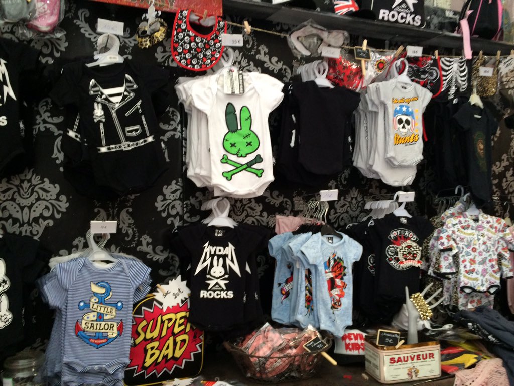 MagaliGrandet's tweet image. Dernier jour de festival, on fait ses emplettes au Market #Hellfest #hellfest2026