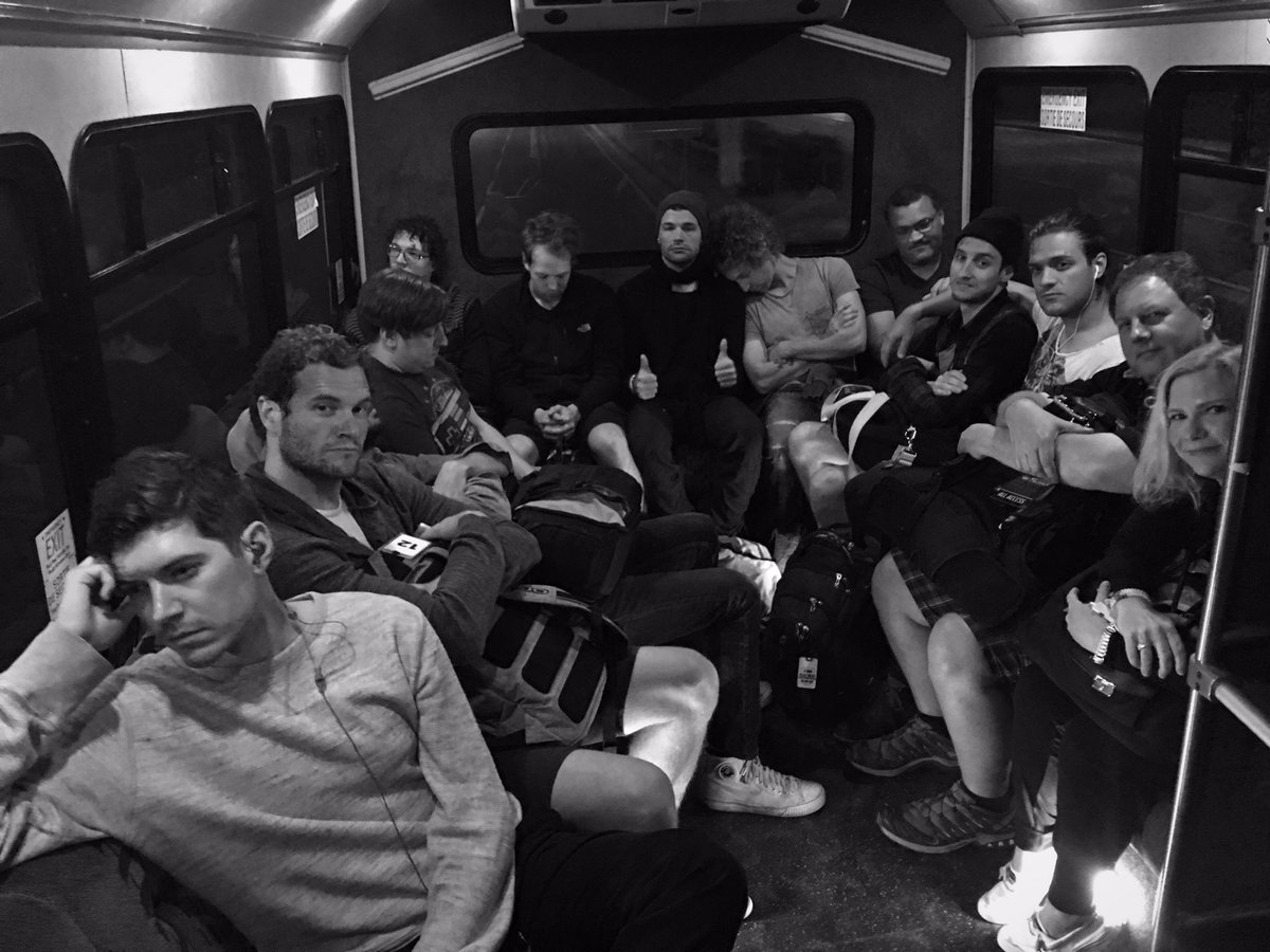 4kingandcountry's tweet photo. Not so bright and quite early.. Our time with you wasn't long enough #Toronto.. Loved being with you! #ohcanada 🇨🇦 https://t.co/lgZ1ba4U6P