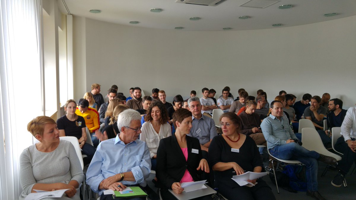 HackathonFR's tweet photo. 3-2-1-Start #frhackathon16 https://t.co/LNj3znhvr8