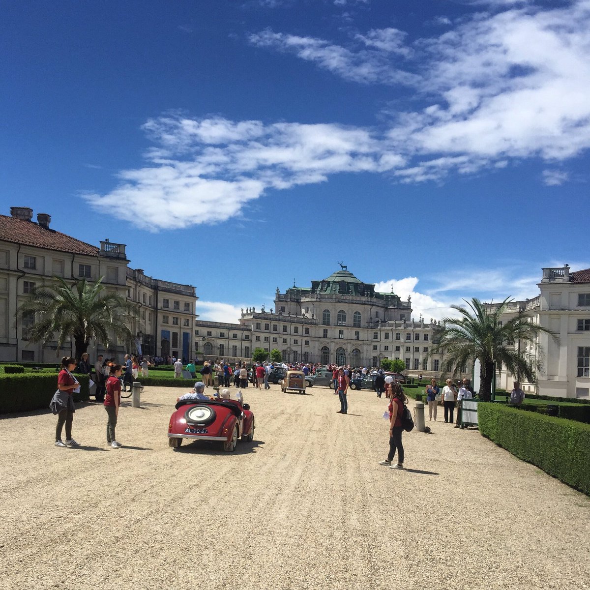 I Nostri equipaggi in arrivo alla Palazzina di caccia di #Stupinigi! #Ling80AnniDopo