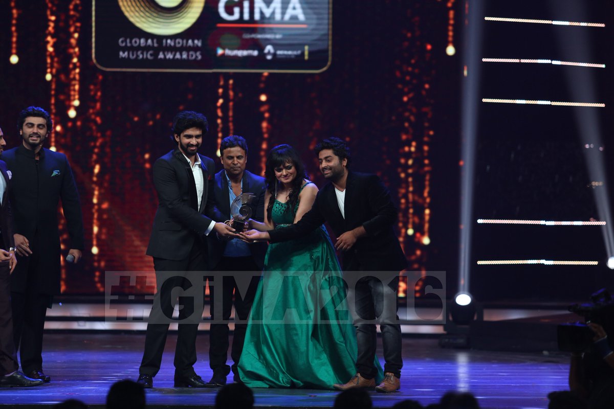 'Sooraj Dooba Hai' from 'Roy' wins the prestigious award for GiMA MTV Viewers choice! #GiMA2016