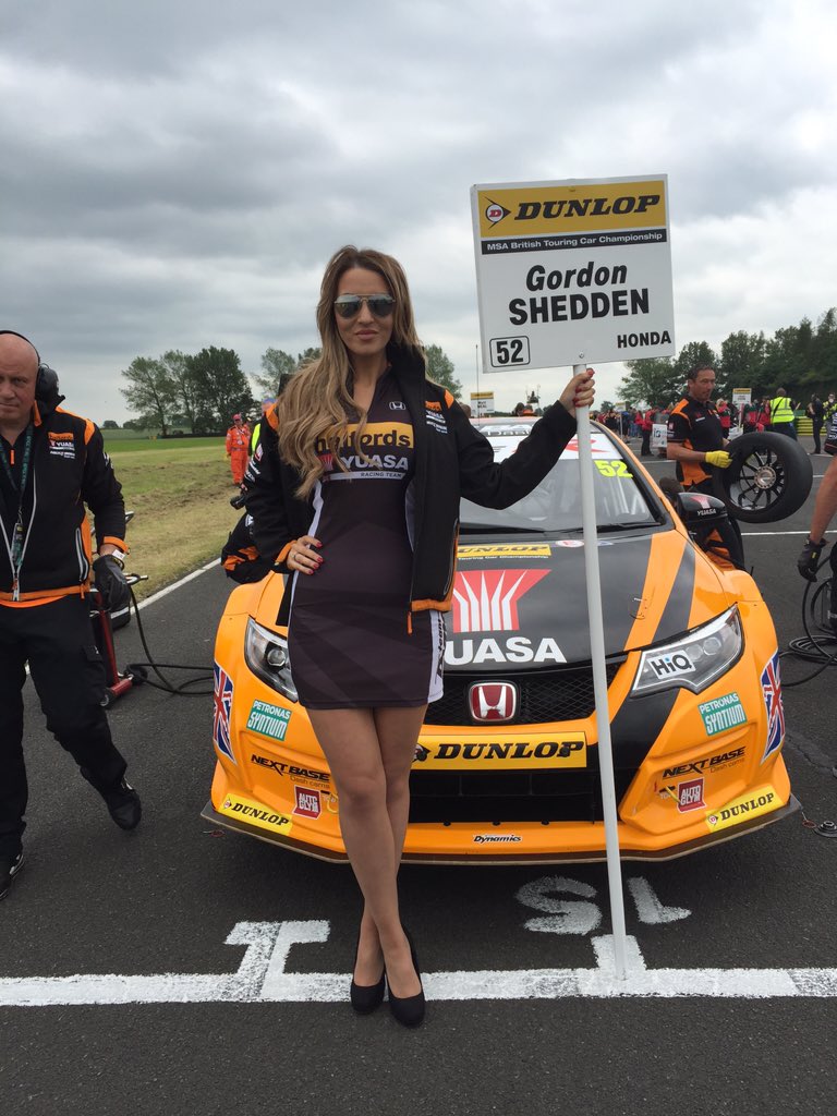 hondaracingbtcc's tweet photo. We're on the grid for Race 1! #Flash300 #BTCC https://t.co/DIytvuyfBK