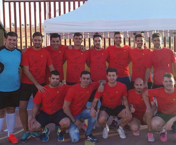 Primera semifinal entre Fondo Collado y Peluqueria Joaquin. @tvlpedrera <a href="/PedreraDeporte/">Pedrera Deporte</a> <a href="/CD_Pedrera/">C.D. Pedrera</a>