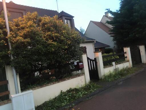 RDCMonitor's tweet photo. À peine nommé, ministre de culture du #Congo, Leonidas #MOTTOM vient d'acheter une #maison en #France à 300.000 € https://t.co/H7dZQOaBxh