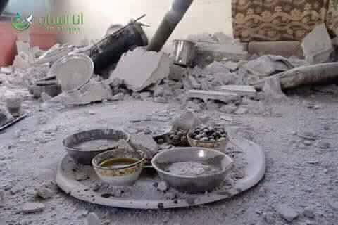 ana_shahd1's tweet photo. عندما يسبق مدفع بشار مدفع الإفطار
فاعلم انك في #سوريا
يارب بحق هذا الشهر ارنا في بشار واعوانه وازلامه عجائب قدرتك https://t.co/wvO7vhibEe