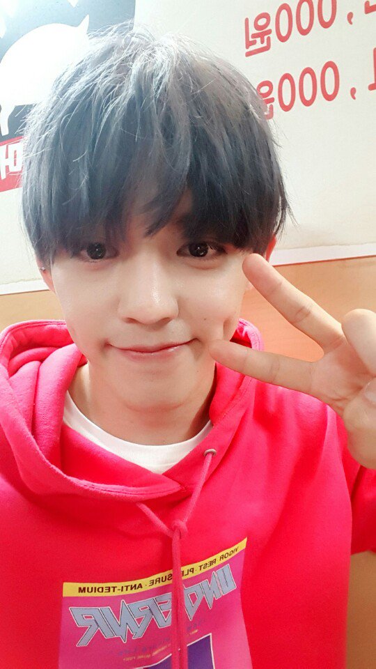 pledis_17's tweet photo. [17's 쿱스] 꿈속에서 만나자. 굳밤!
#힘내서 #월요병이겨내자 #with에이쿱스 https://t.co/PfmlI0eD9j