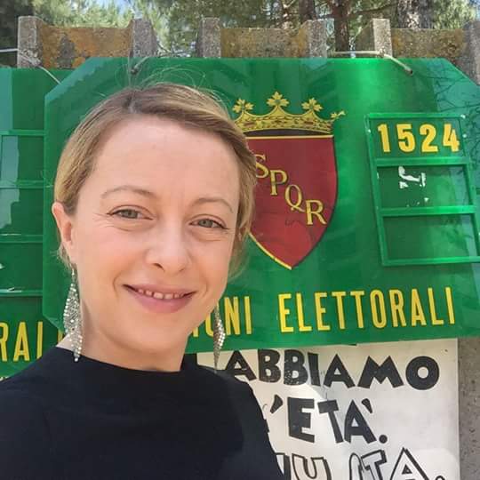 GiorgiaMeloni's tweet photo. Poco fa ho votato per #ballottaggioRoma. Ho fatto il mio dovere e ho esercitato un diritto fondamentale. E voi? ST https://t.co/TGueJ8Jcs4