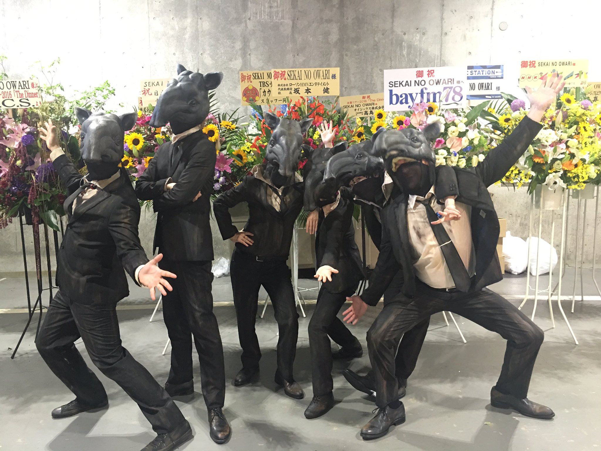 須原杏 アンズ Violin Sekai No Owari アリーナツアー 25本全てオワリました 2月からリハが始まって約5ヶ月間 メンバーもバンドもスタッフさんも素晴らしいチームで充実の日々でした O T Co Mnmggoizrm Twitter 須原杏 アンズ Violin Sekai No Owari アリーナツアー 25本全てオワリました 2月からリハが始まって約5ヶ月間 メンバーもバンドもスタッフさんも素晴らしいチームで充実の日々でした O T Co Mnmggoizrm Twitter