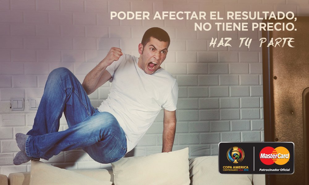 MastercardVe's tweet image. Solo cuando saltas del sofá, el balón hace lo que quieres. #CopaAmerica #SentirseCampeon