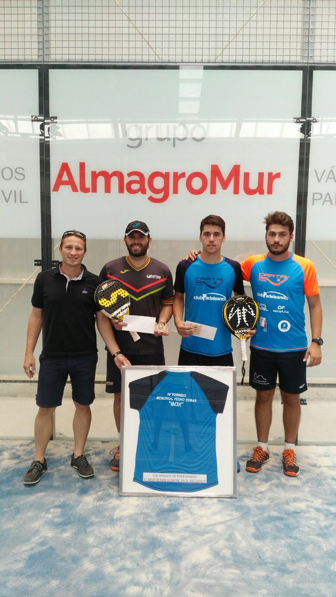 ClubPadeleando's tweet photo. Campeones consolacion tercera torneo memorial Mox https://t.co/EZpU9FbdSC