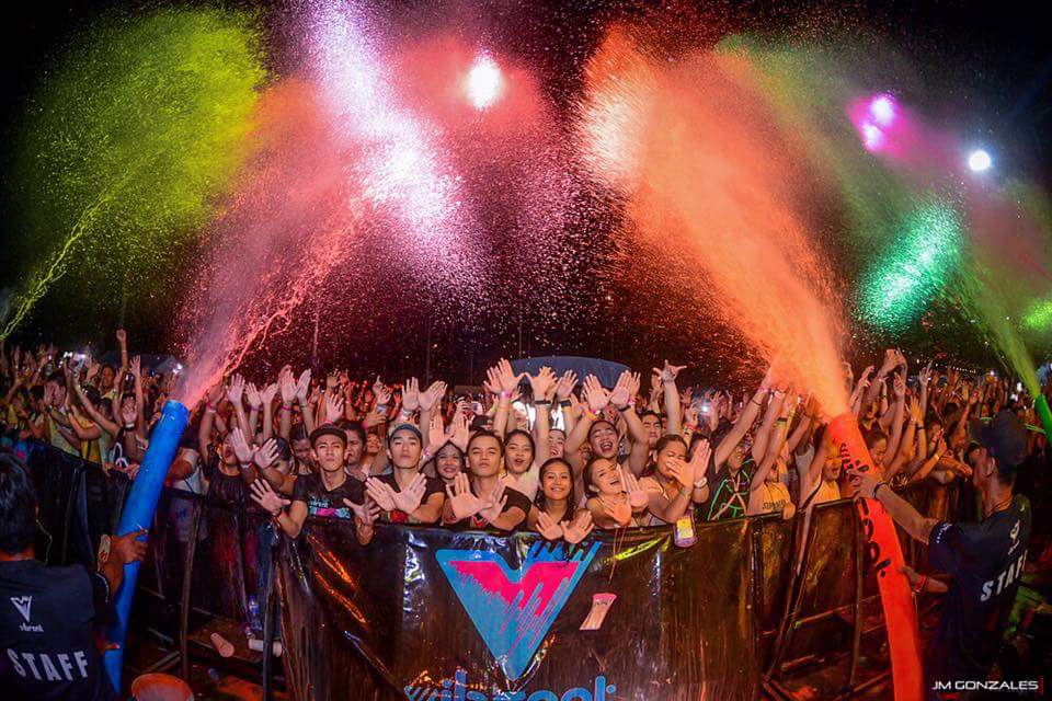 crlxchvz's tweet image. LAST NIGHT WAS A BLAST. SOLID tho 👌 #VibrantFest2016 #GoWildWithPaint