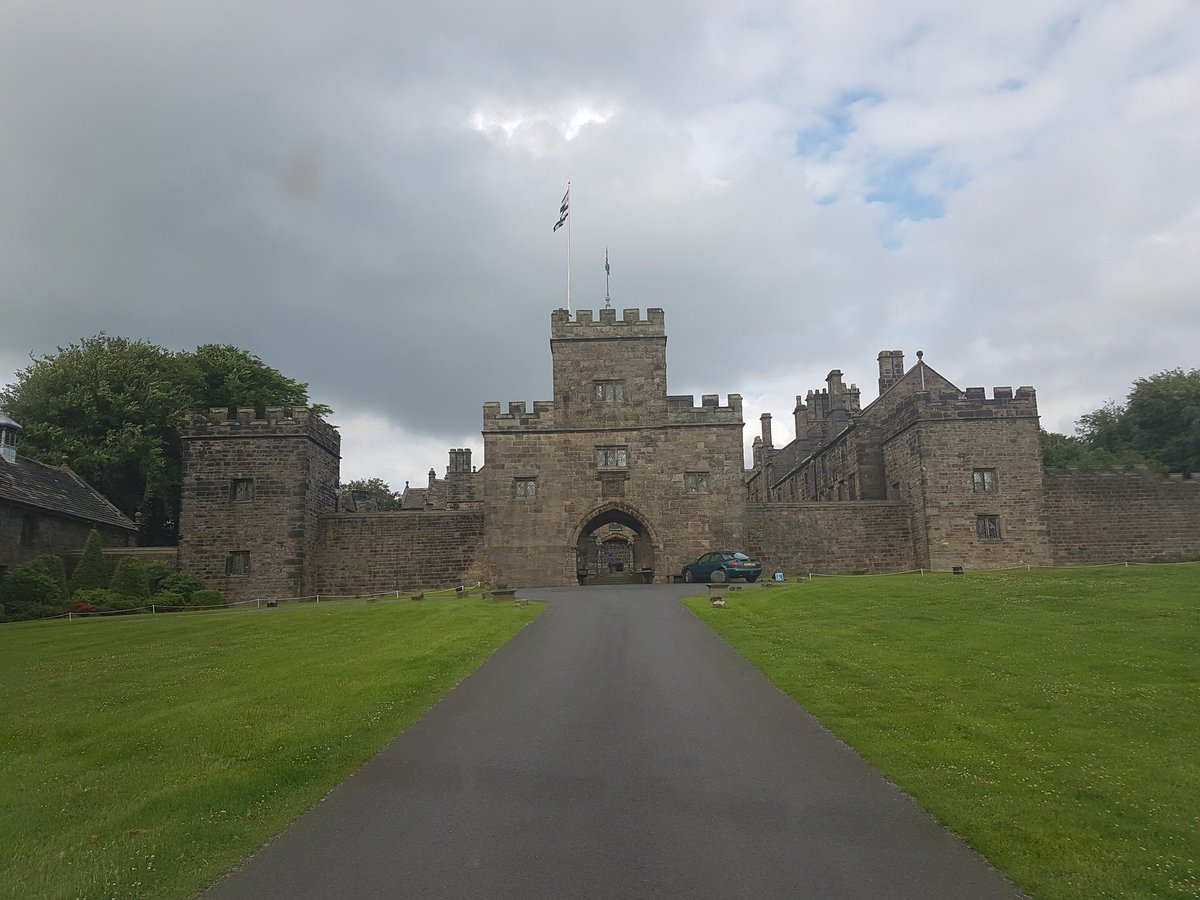 Felt like we were playing at hogwarts last night. Congrats to Nikhil and vicky on their wedding day! #wedding #live
