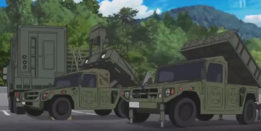 葛城マサカズ 原稿は低速にて進行中 クロムクロ第9話で迎撃する自衛隊のミサイルを撃つ車輌は手前が96式多目的誘導弾で奥が中距離 多目的誘導弾の発射装置を搭載した高機動車である どれも陸自の対戦車または上陸用舟艇を迎え撃つミサイルである