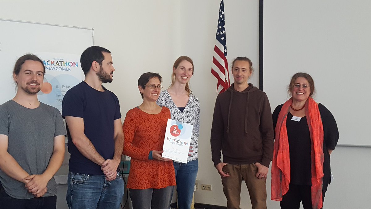 bwcon_info's tweet photo. The 2nd prize of #frhackathon16 goes to Translate IT. They win 750 € to keep on working on their project.Weiter so! https://t.co/pB8t854uBt