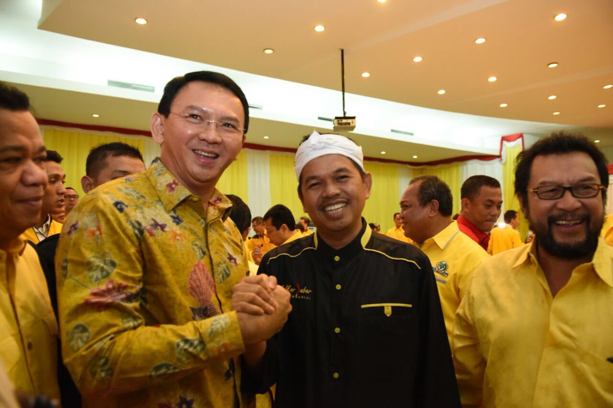 DediMulyadi71's tweet photo. bertemu Pak @basuki_btp di acara Musda DPD Partai Golkar DKI Jakarta. Tetap semangat berkarya meski di bulan puasa. https://t.co/zeWnIiIZZW