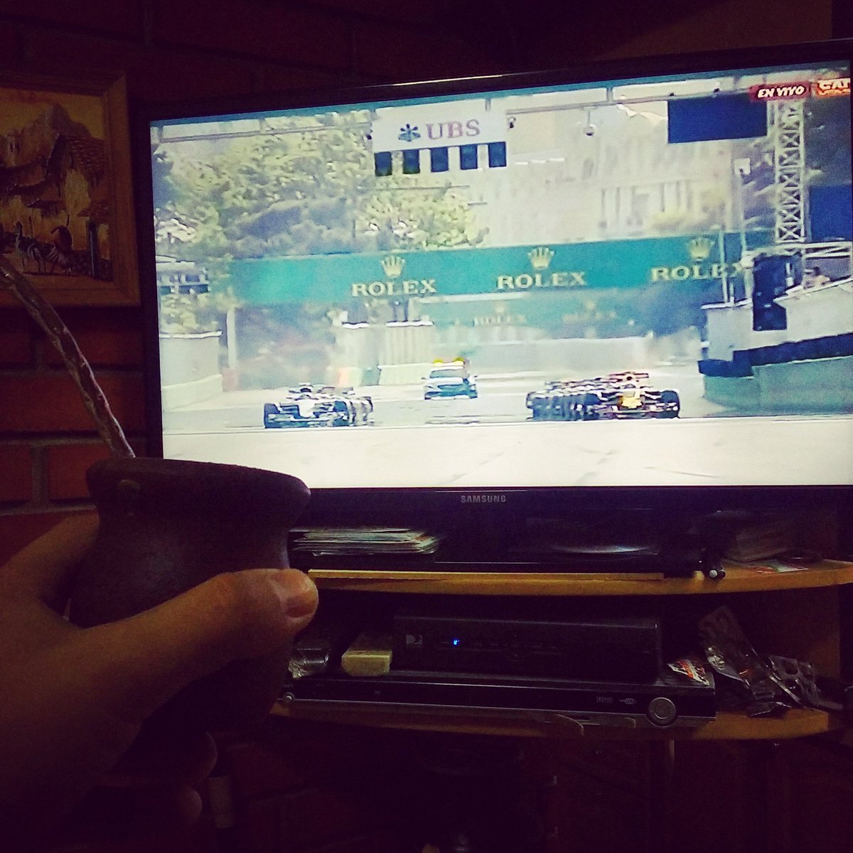 JM_Repuestos's tweet photo. Que mejor que en el #DiaDelPadre ver el #EuropeGP #F1 #baku por #F1LatinAmerica acompañado de unos buenos mates.. https://t.co/irihJCTidI