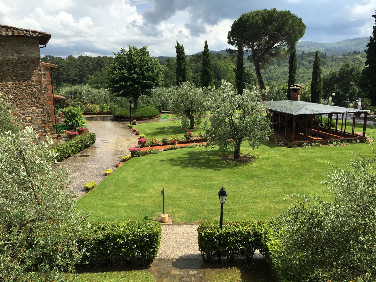 TheCarRoy's tweet photo. I'm at Erboli Residence in Cavriglia https://t.co/fUPdhMKYvA https://t.co/PK7nViPMOU