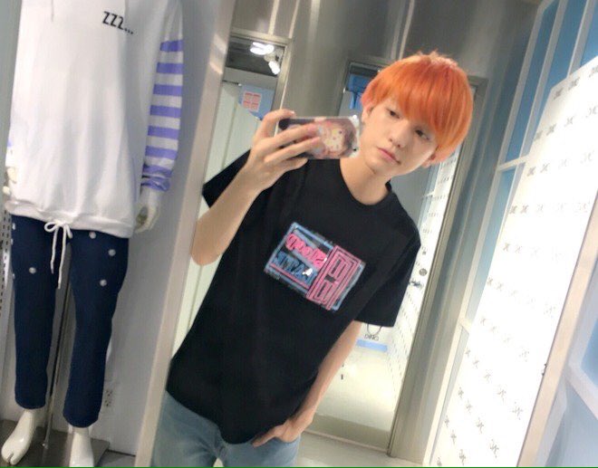 slashjumpslash's tweet photo. 髪色まで同じってどんだけ仲良しだよwwwwwwwwwwwwww https://t.co/ttHg0RhL2y