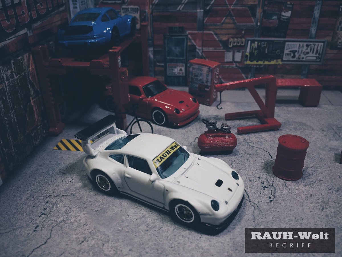 SyamelIzwann's tweet photo. Some shot for my RWB Porsche 993. #LifeAfterBirthRWB #RWBvolume1 https://t.co/D4IW16SG9l