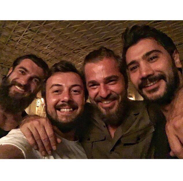 Yakışıklılar #AltanınİlkBabalarGünü