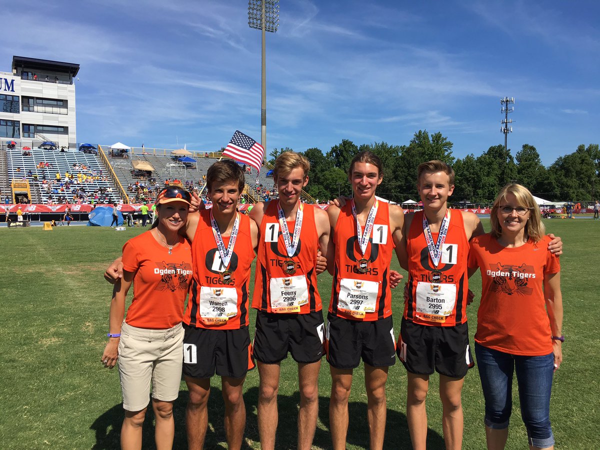 Alydia_Barton's tweet photo. New Balance National Champions and National Record Holder's! #lovetheseboys #broke40yroldrecord https://t.co/2c0Nfk9yRi