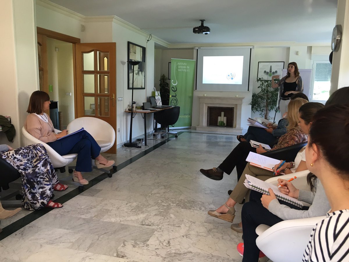 d_a_n_i_e_l_t_'s tweet photo. Magistral el #IECCommunity sobre #InteligenciaEmocional que nos ha ofrecido hoy Raquel Moreno en @IEC_Coaching ! https://t.co/QkZ7pxXY6j