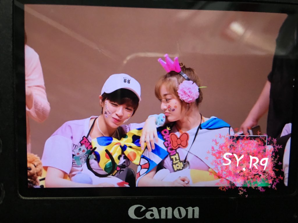 [트와이스] 지효와 정연(혹은 푸린과 이상해씨) | 인스티즈