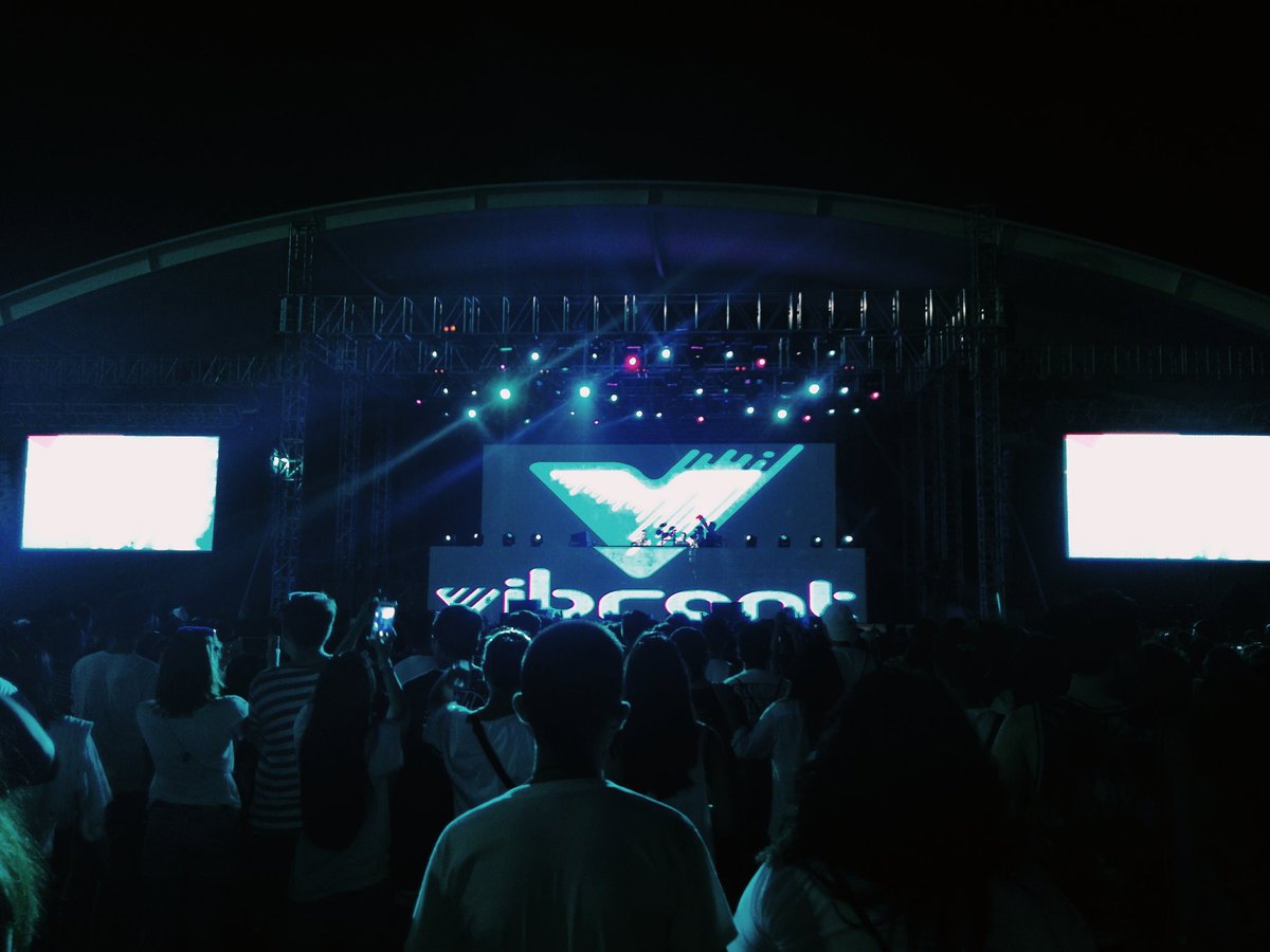 jahjahgarcia's tweet image. #VibrantFest2016 #GoWildWithPaint 💖 @cloverblue_13